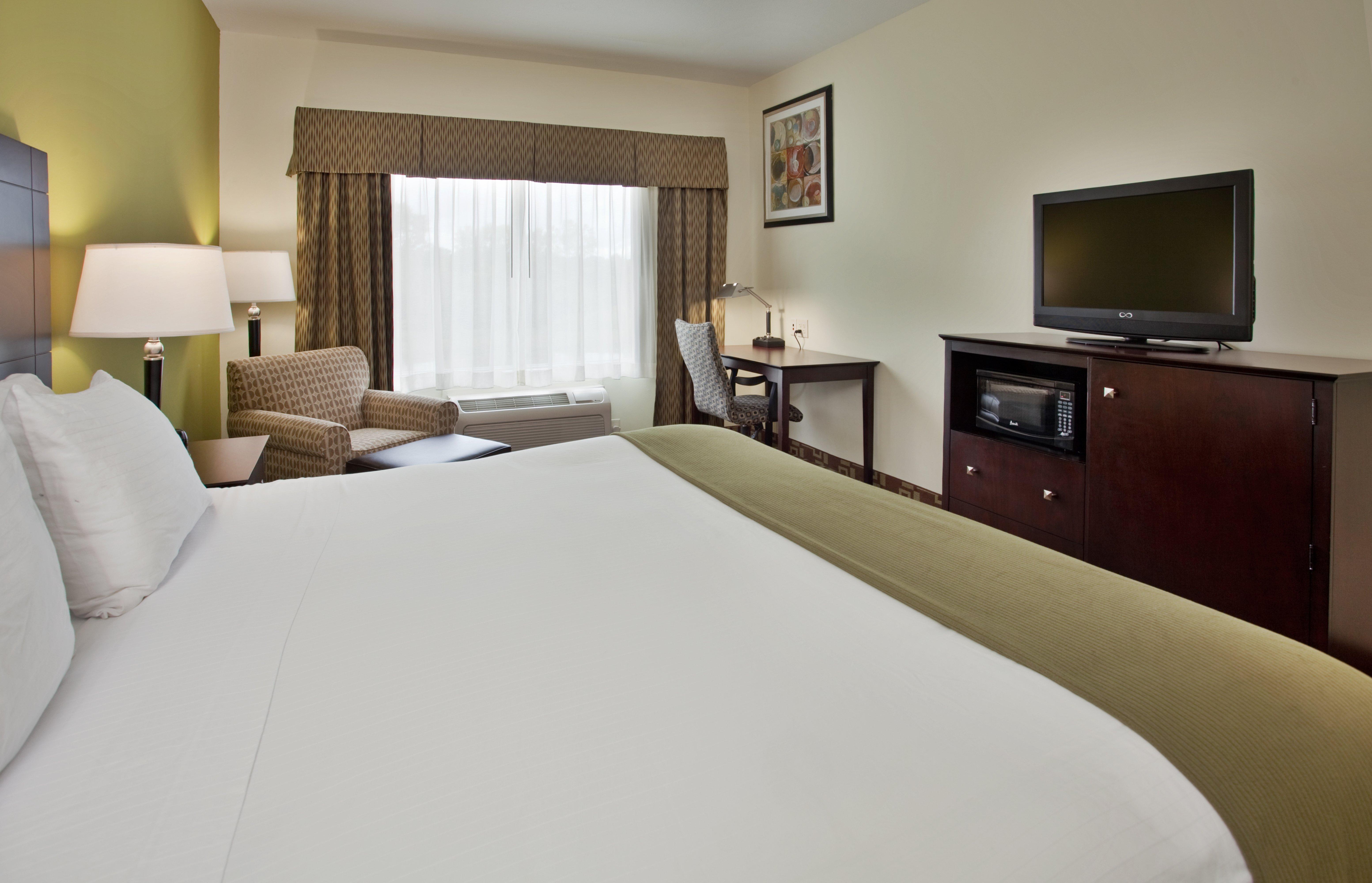 Holiday Inn Express Hotel & Suites Kansas City Sports Complex By Ihg Room photo